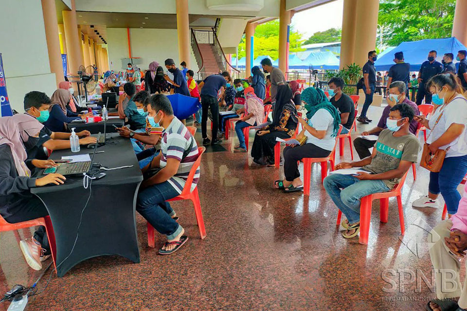 Image Mobilisasi Vaksin Komuniti (MOVAK) di Daerah Timur Laut